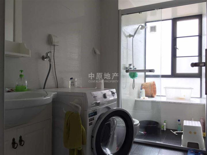 欧美客厅背景墙图片带卫生间